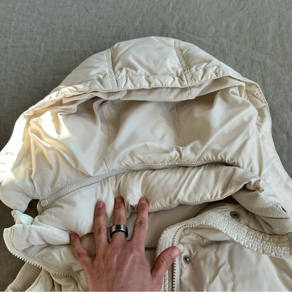 Gap Puffer Vest with Detachable Hood - Ivory, Size XS - Picture 6 of 6